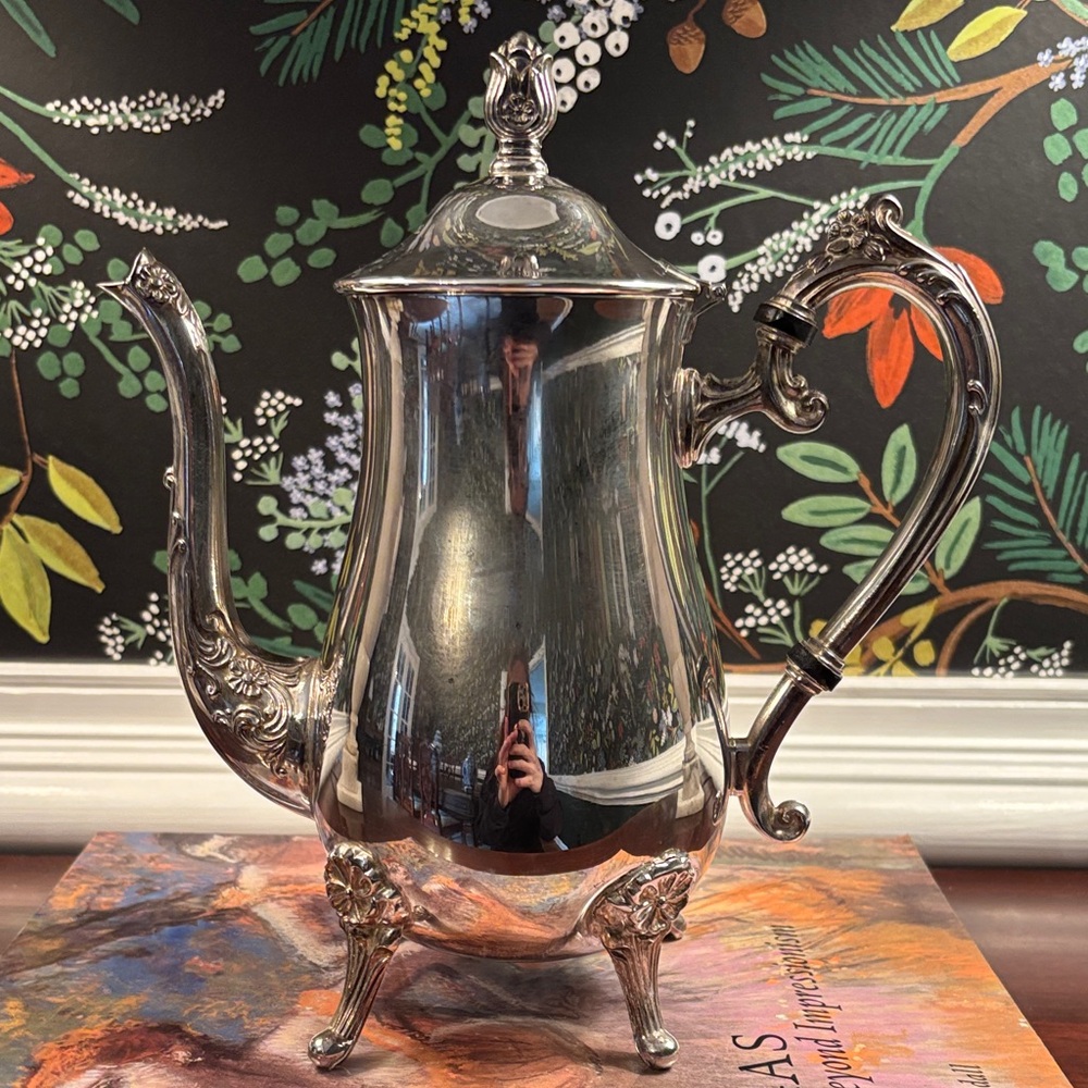 Vintage Ornate Silver-Plated Coffee/Tea Pot - Elegant Baroque Design
